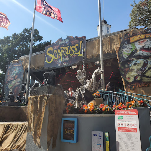 Shopping Mall «Looney Tunes Mall - Six Flags Over Texas», reviews and photos, 2201 E Road to Six Flags St, Arlington, TX 76011, USA