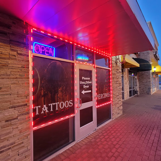 Tattoo Shop «Blood Moon Tattoo Gallery», reviews and photos, 101 N Main St #201, Mansfield, TX 76063, USA