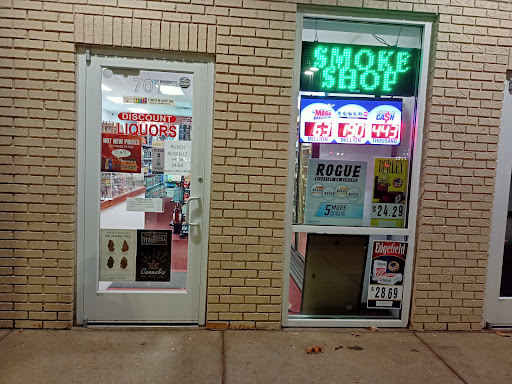Liquor Store «Discount Liquors», reviews and photos, 653 Big Bend Rd, Ballwin, MO 63021, USA