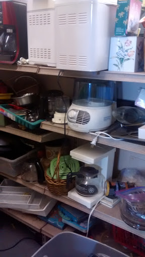 Thrift Store «L S Thrift Store», reviews and photos, 915 E 1st Ave, Mt Dora, FL 32757, USA