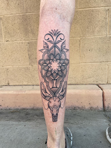 Explore lady thigh tattoo ideas, creative tattoo ideas in Peoria, available at Modern Ink Tattoo