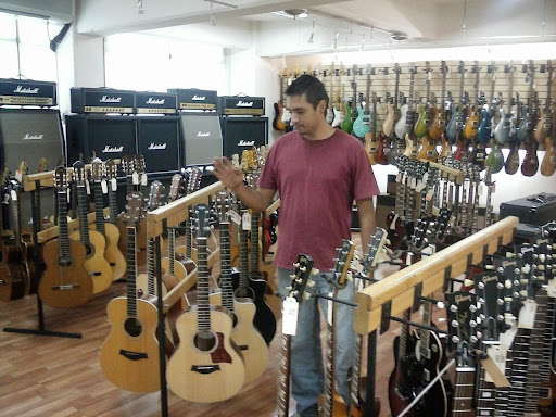 Tienda de instrumentos musicales usados Ciudad López Mateos