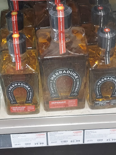 Wine Store «BevMo!», reviews and photos, 1775 N Victory Pl, Burbank, CA 91502, USA