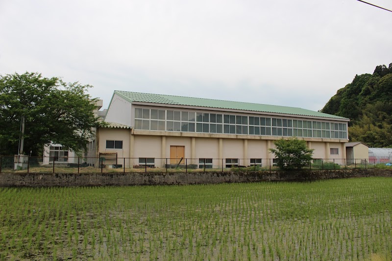 崎山地区コミュニティセンター