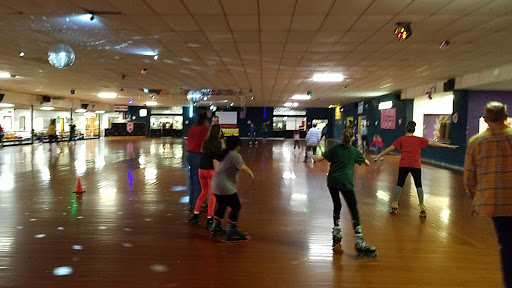 Roller skating club Lansing