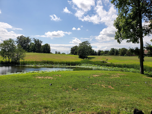 Golf Course «Meadowood Golf Course», reviews and photos, 1911 Golf Club Dr, Burlington, KY 41005, USA