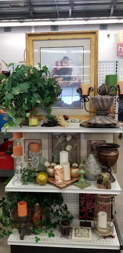 Thrift Store «Goodwill Central Texas - Lakeway», reviews and photos, 1901 RR 620 South, Lakeway, TX 78734, USA