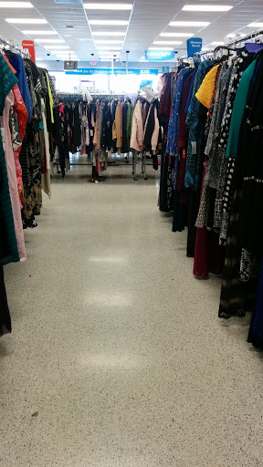 Clothing Store «Ross Dress for Less», reviews and photos, 3900 Klose Way, Richmond, CA 94806, USA