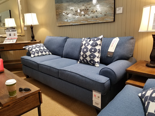 Furniture Store «Value City Furniture», reviews and photos, 4095 Richmond Rd, Warrensville Heights, OH 44122, USA