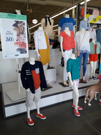 Clothing Store «Old Navy», reviews and photos, 2320 Daniels St, Manteca, CA 95337, USA