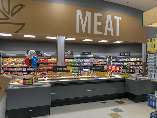 Grocery Store «Stop & Shop», reviews and photos, 35 Washington St, Lynn, MA 01904, USA