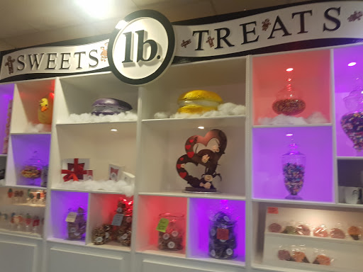 Pastry Shop «Luckhaus & Brubaker Sweets & Treats», reviews and photos, 1939 Maybank Hwy, Charleston, SC 29412, USA