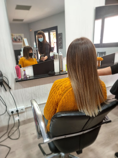 Perruqueria D'talls en Navarcles, Barcelona