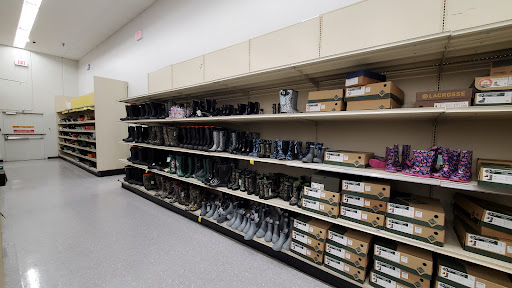 Sporting Goods Store «Academy Sports + Outdoors», reviews and photos, 5802 19th St, Lubbock, TX 79407, USA