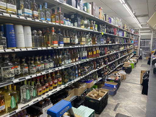 Liquor Store «D & M Liquor Store», reviews and photos, 595 Ralph David Abernathy Blvd, Atlanta, GA 30312, USA