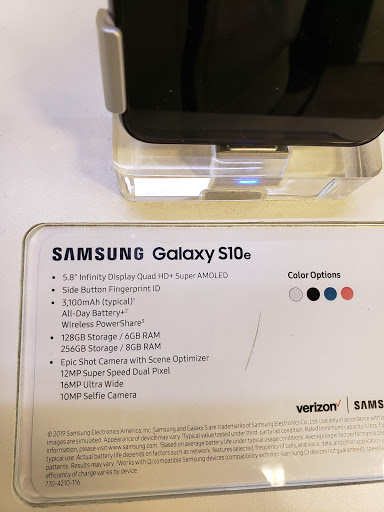 Cell Phone Store «Verizon Authorized Retailer - A Wireless», reviews and photos, 3900 Factoria Blvd SE H, Bellevue, WA 98006, USA