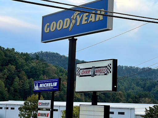 Auto Parts Store «Johnny Wheels Tire Pros», reviews and photos, 1513 Cumberland Falls Hwy, Corbin, KY 40701, USA