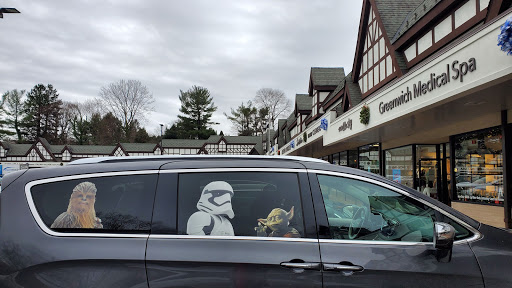 Shopping Mall «Golden Horseshoe Shopping Center», reviews and photos, 1088 Wilmot Rd, Scarsdale, NY 10583, USA