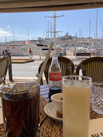 Plats et boissons du Restaurant de spécialités à base de poisson-pêcheur Au Doyen à Marseille4:00PM - n°10