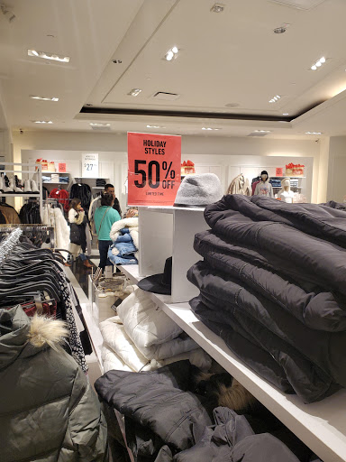 Clothing Store «Forever 21», reviews and photos, 2325 Stoneridge Mall Rd, Pleasanton, CA 94588, USA