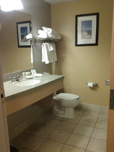 Hotel «Wylie Inn and Conference Center», reviews and photos, 295 Hale St, Beverly, MA 01915, USA