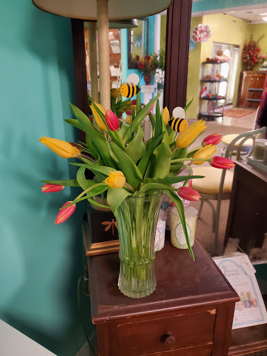 Florist «Busy Bee Florist», reviews and photos, 3351 N Monroe St, Tallahassee, FL 32303, USA