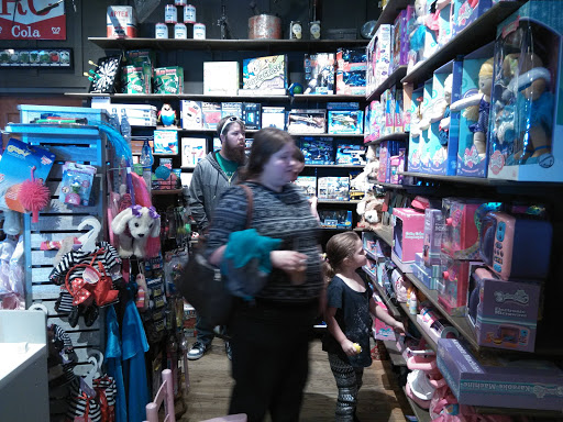 American Restaurant «Cracker Barrel Old Country Store», reviews and photos, 4680 Lenoir Ave, Jacksonville, FL 32216, USA