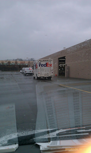 Shipping and Mailing Service «FedEx Ship Center», reviews and photos, 10601 Murdock Dr, Knoxville, TN 37932, USA