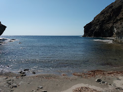 Foto di Cala de las Hermanicas - luogo popolare tra gli intenditori del relax
