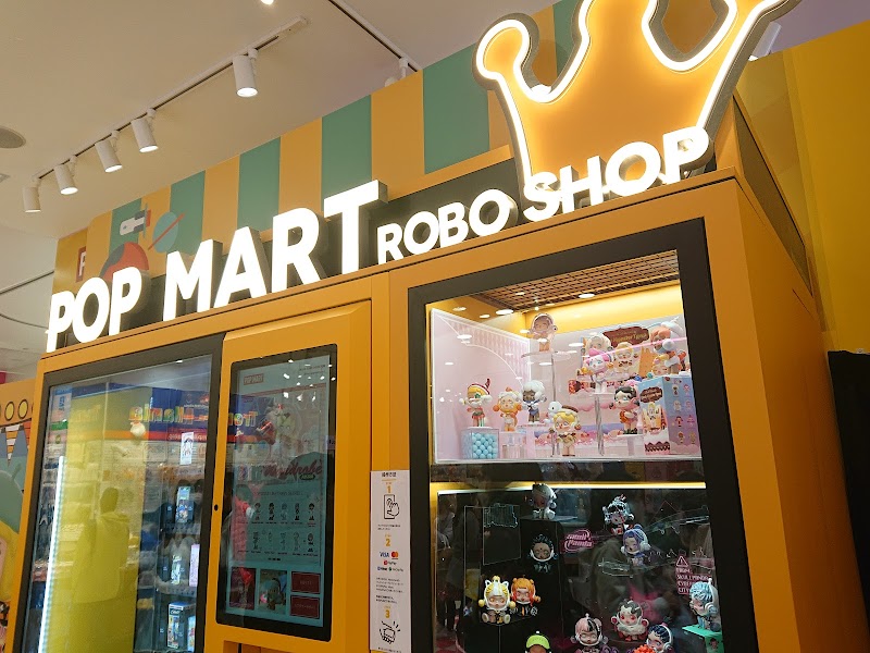 Popmart Robo shop 原宿