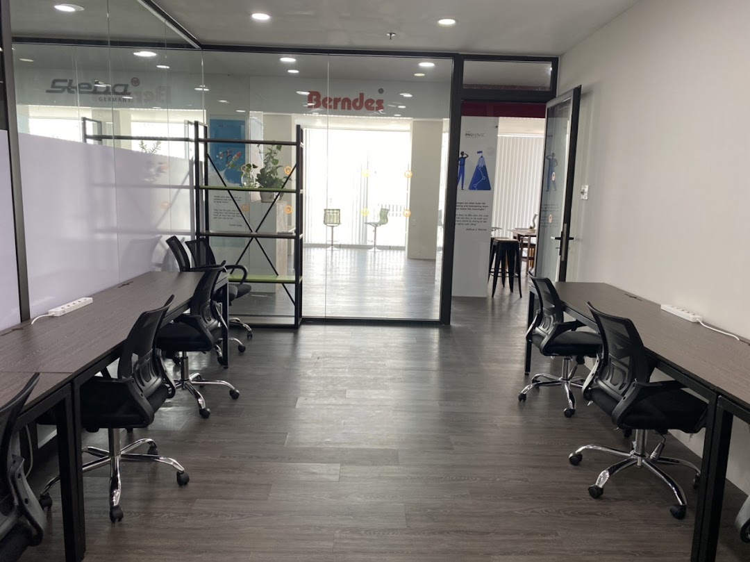 THE INNOHOUSE - COWORKING SPACE