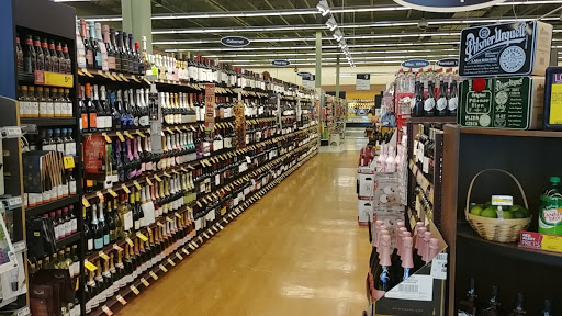 Grocery Store «Jewel-Osco», reviews and photos, 234 E Veterans Pkwy, Yorkville, IL 60560, USA