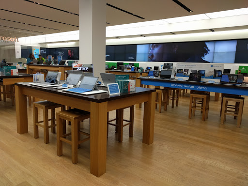 Electronics Store «Microsoft Store - The Westchester», reviews and photos, 125 Westchester Ave, White Plains, NY 10601, USA