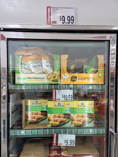 Shopping Mall «Plantation Point Shopping Center», reviews and photos, 6461 Plantation Center Dr, Raleigh, NC 27616, USA