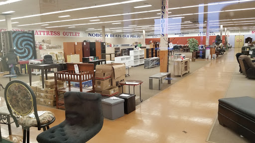 Furniture Store «Unclaimed Freight», reviews and photos, 5370 Allentown Pike, Temple, PA 19560, USA