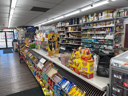 Liquor Store «Liquor Zone», reviews and photos, 3310 W Broadway, Louisville, KY 40211, USA