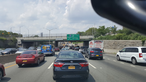 Office Supply Store «Staples», reviews and photos, 91-30 Van Wyck Expy, Jamaica, NY 11418, USA