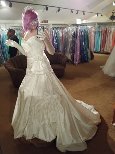 Bridal Shop «Cocoa Couture», reviews and photos, 575 E Chocolate Ave, Hershey, PA 17033, USA