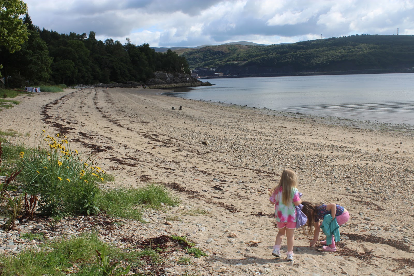 Foto av Ardentinny Beach med hög nivå av renlighet