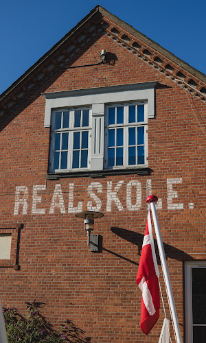 Anmeldelser af Nørre Aaby Realskole i Faaborg - Skole