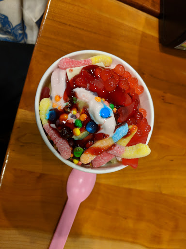 Frozen Yogurt Shop «Peaks Frozen Yogurt Bar», reviews and photos, 15600 NE 8th St, Bellevue, WA 98008, USA