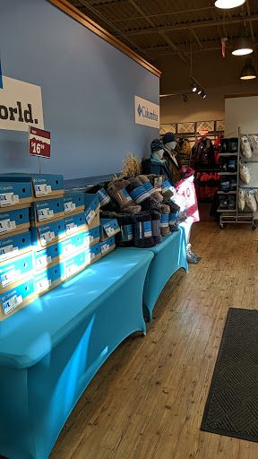 Sportswear Store «Columbia Sportswear Outlet Store at Tanger Outlets», reviews and photos, 4000 Arrowhead Blvd #710, Mebane, NC 27302, USA