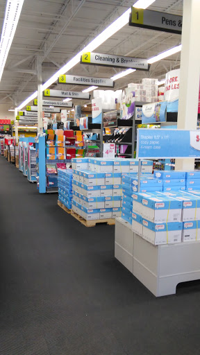 Office Supply Store «Staples», reviews and photos, 23035 W Outer Dr, Allen Park, MI 48101, USA