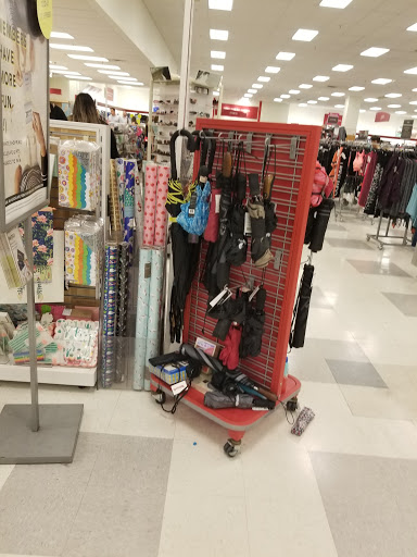 Department Store «T.J. Maxx and HomeGoods», reviews and photos, 7349 Lemont Rd, Downers Grove, IL 60516, USA