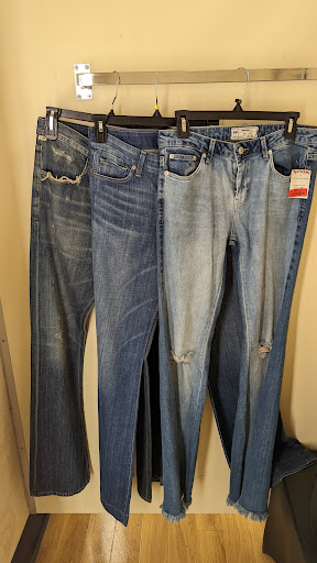 Department Store «T.J. Maxx», reviews and photos, 2150 N. Bellflower Blvd, Long Beach, CA 90815, USA