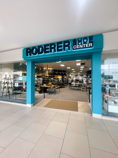 Roderer Shoe Center, 316 E Stroop Rd, Dayton, OH 45429, USA, 