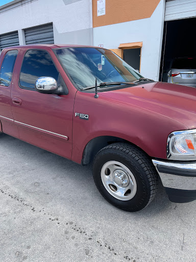 Auto Body Shop «NP BODY SHOP», reviews and photos, 284 SW 6th Ave, Homestead, FL 33030, USA