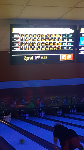 Bowling Alley «Luxury Lanes & Lounge Inc», reviews and photos, 600 E 9 Mile Rd, Ferndale, MI 48220, USA