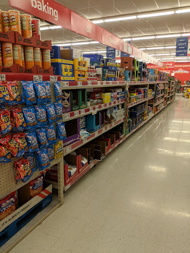 Grocery Store «Save-A-Lot», reviews and photos, 661 E 24th St #810, Holland, MI 49423, USA