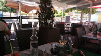 Atmosphère du Restaurant Le Grillon à Saint-Marcellin - n°3
